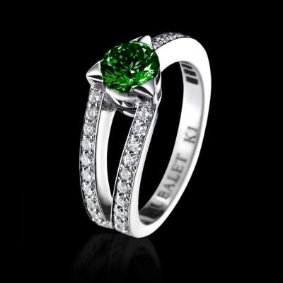 Plena Luna Ring - White Gold - Emerald - Pave Diamonds